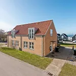 Vakantiehuis Gorgeous In With Kitchen