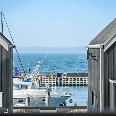 Prázdninový dům Gorgeous In With Kitchen Tranekær